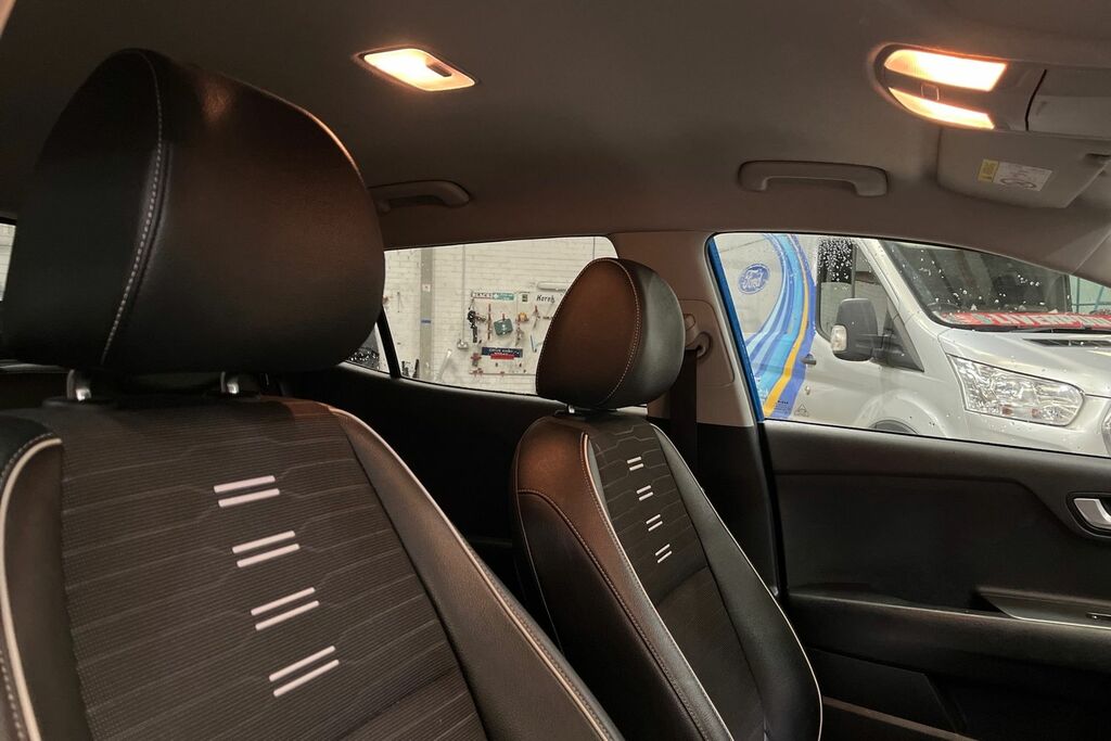 Kia Stonic 1.0T Gdi 99 2 Dct White #17