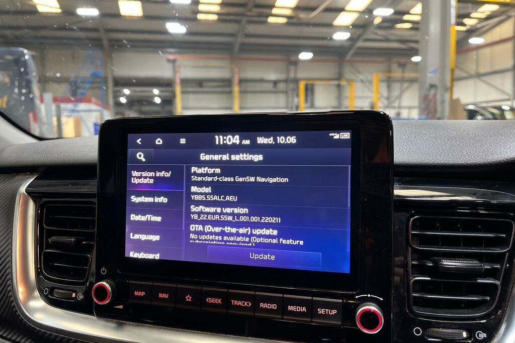 Kia Stonic 1.0T Gdi 99 2 Dct White #35