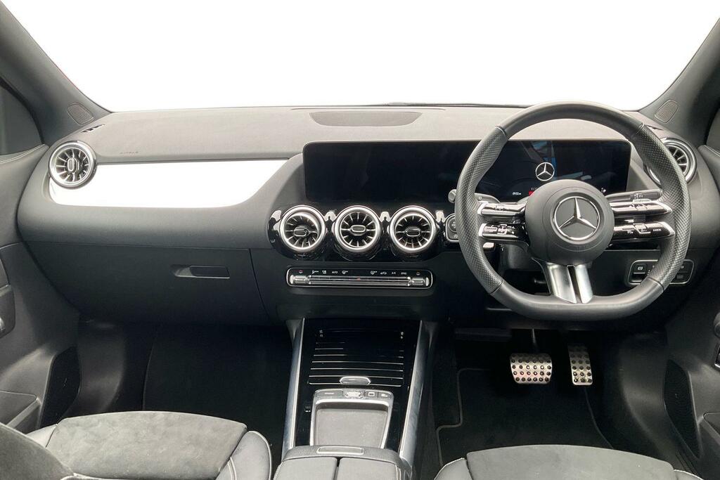 Mercedes-Benz GLA Class Gla 200 Amg Line Executive Black #10