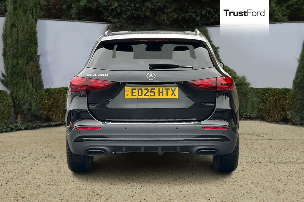 Mercedes-Benz GLA Class Gla 200 Amg Line Executive Black #7