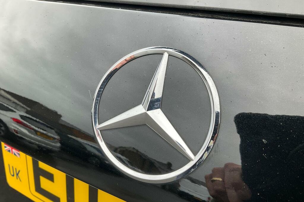 Mercedes-Benz GLA Class Gla 200 Amg Line Executive Black #40