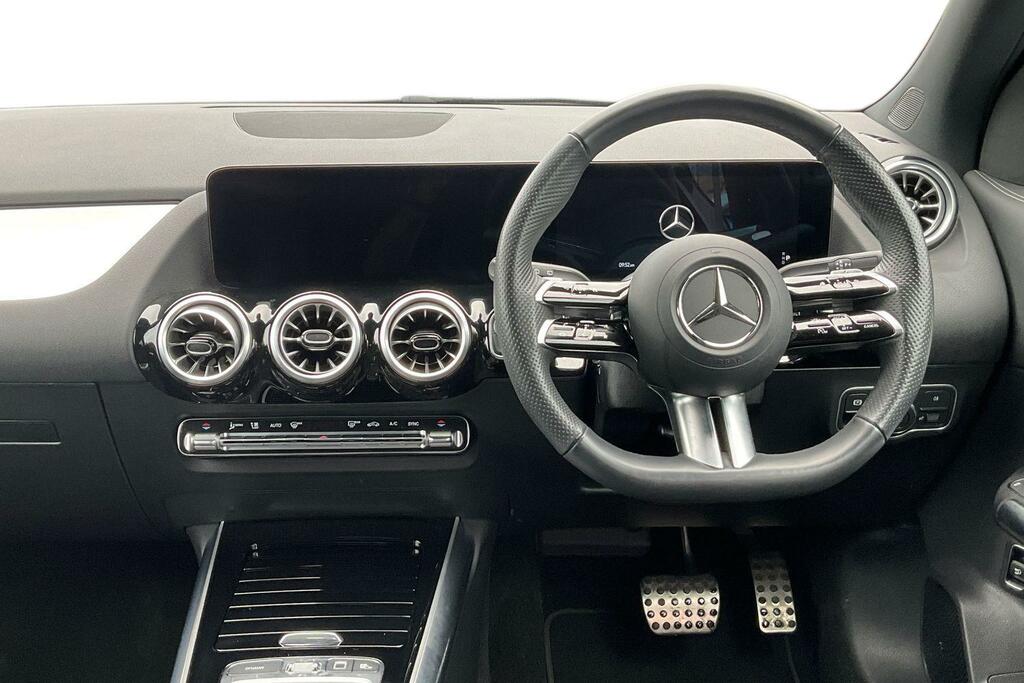 Mercedes-Benz GLA Class Gla 200 Amg Line Executive Black #11