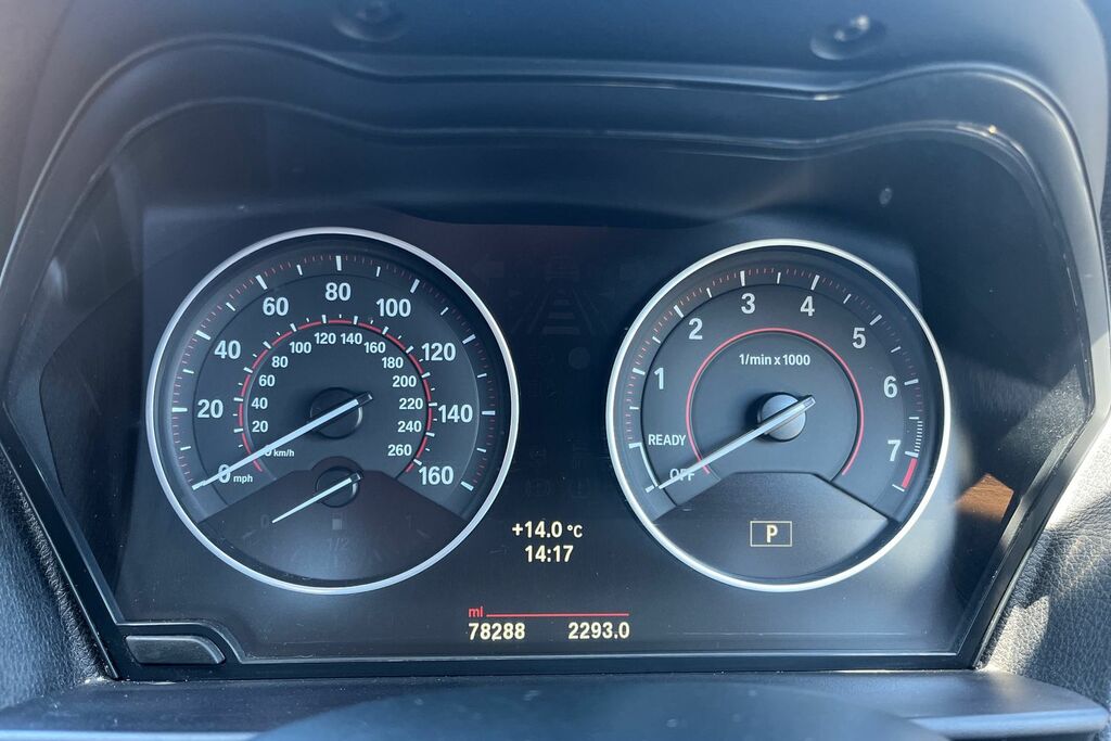 BMW 1 Series Sport White #13