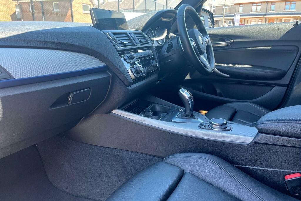 BMW 1 Series Sport White #18