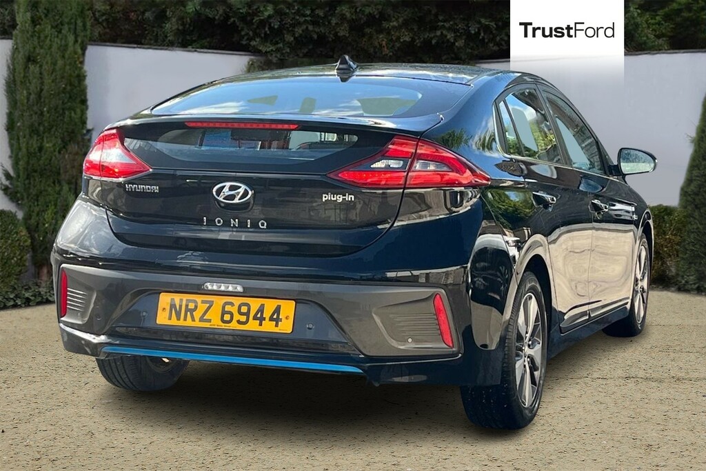 Hyundai Ioniq 1.6 Gdi Plug-in Hybrid Premium Se Dct- Heated Black #4