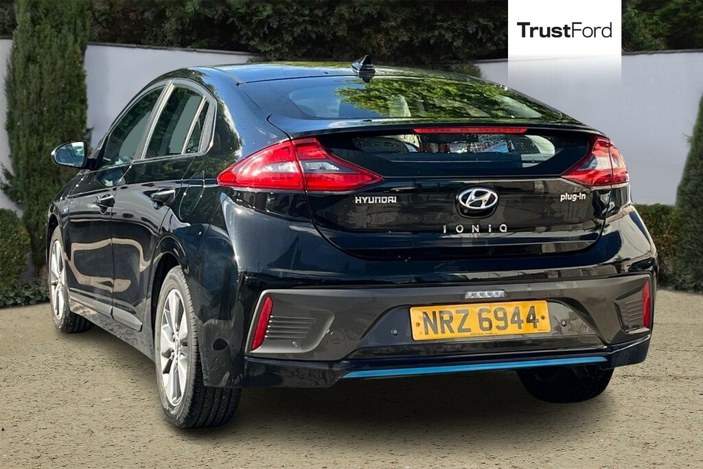 Hyundai Ioniq 1.6 Gdi Plug-in Hybrid Premium Se Dct- Heated Black #2