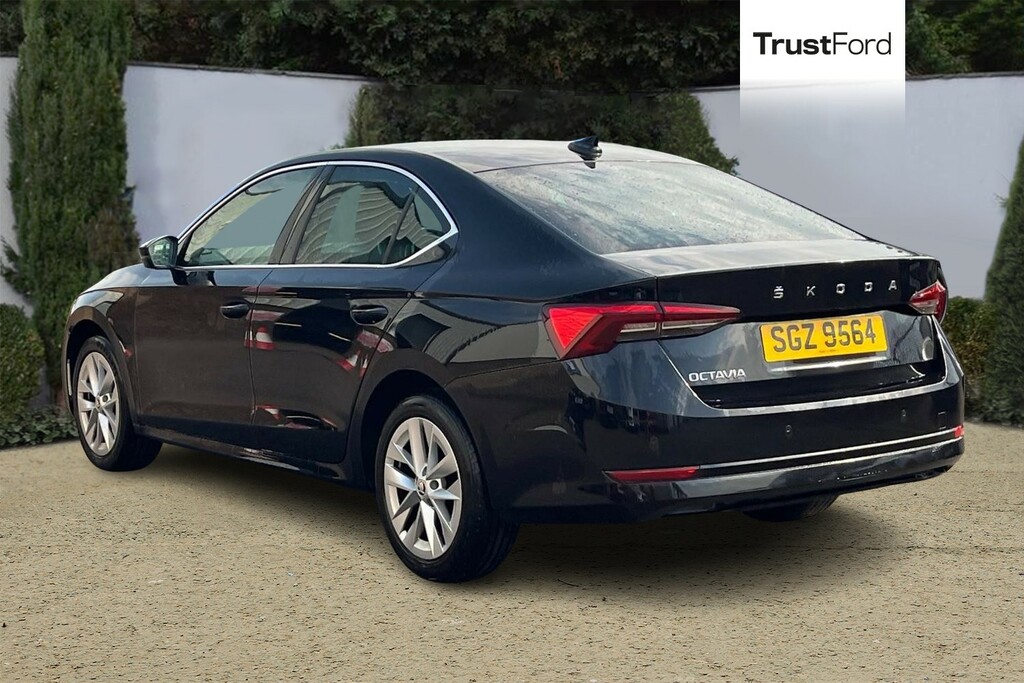 Skoda Octavia 1.5 Tsi Se L 5Dr- Heated Front Seats SGZ9564 Black #2