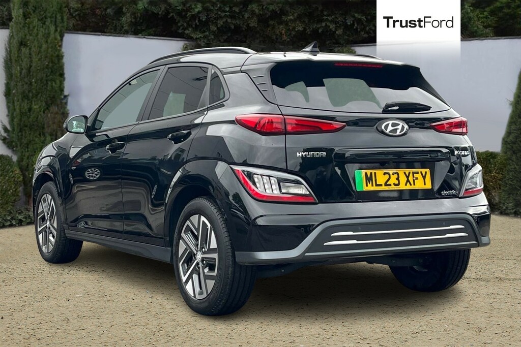 Hyundai Kona 100Kw Premium 39Kwh Black #2