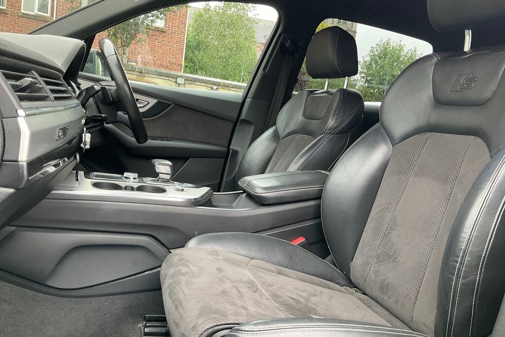 Audi Q7 Please Enter Full Description Blue #19