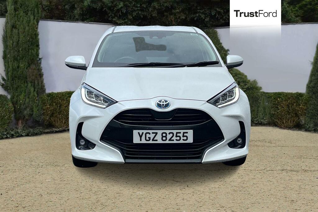 Toyota Yaris Design YGZ8255 White #6