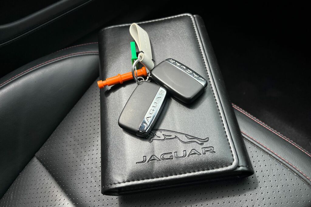 Jaguar XJ V6 D Black #22