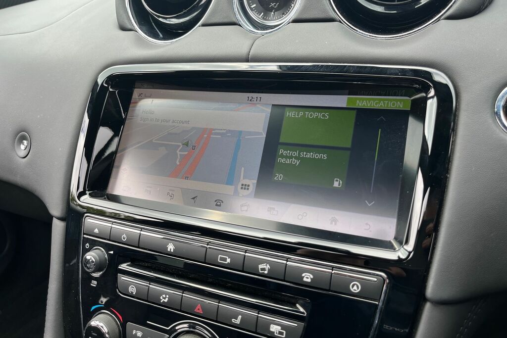 Jaguar XJ V6 D Black #25