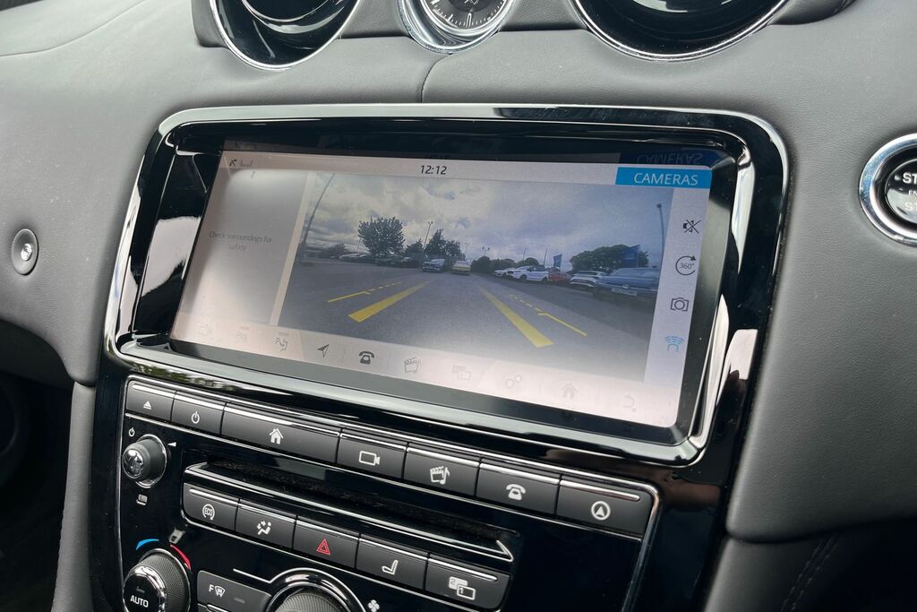 Jaguar XJ V6 D Black #30