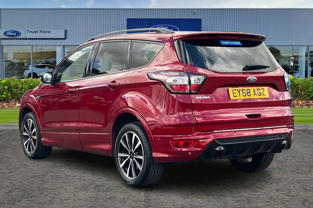 Ford Kuga 1.5 Tdci St-line 2Wd Red #2