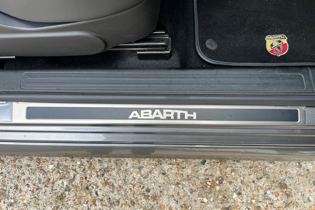 Abarth 595 595 Red #26