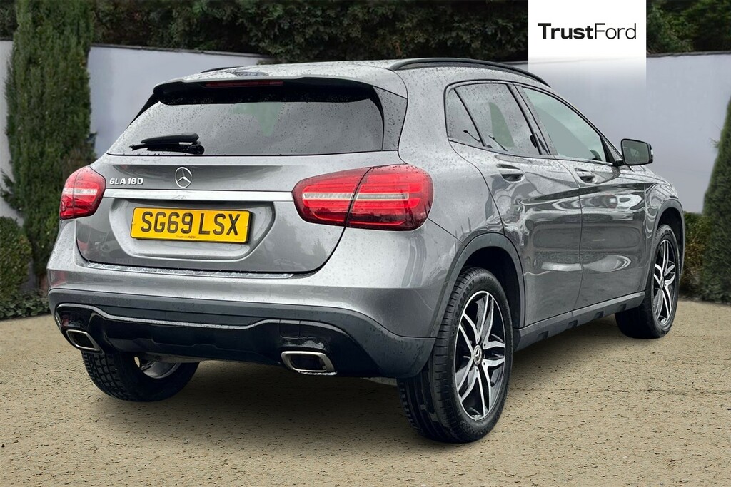Mercedes-Benz GLA Class Gla 180 Urban Edition Grey #4