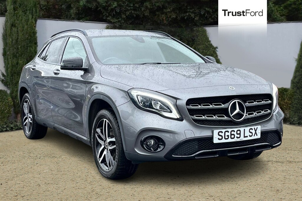 Mercedes-Benz GLA Class Gla 180 Urban Edition Grey