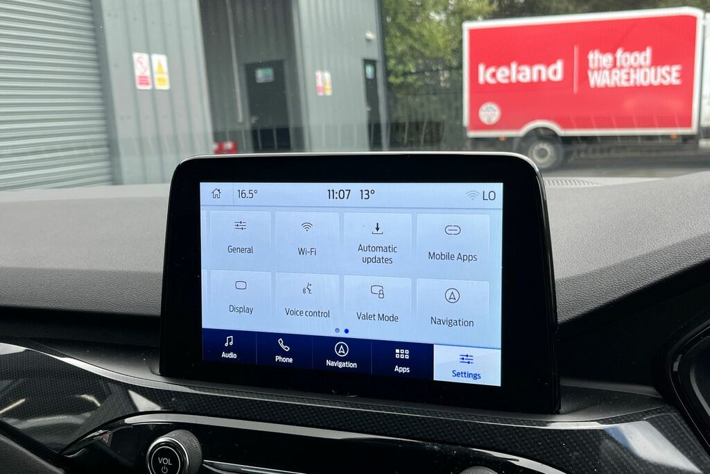 Ford Kuga St-line X Edition Red #32