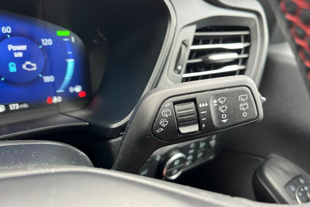 Ford Kuga St-line X Edition Red #15