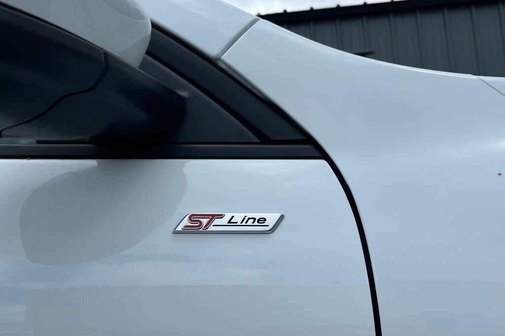 Ford Kuga St-line X Edition Red #25