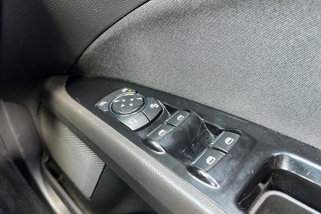 Ford Mondeo Saloon #16