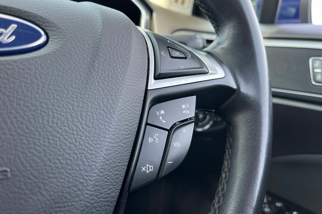 Ford Mondeo Saloon #39