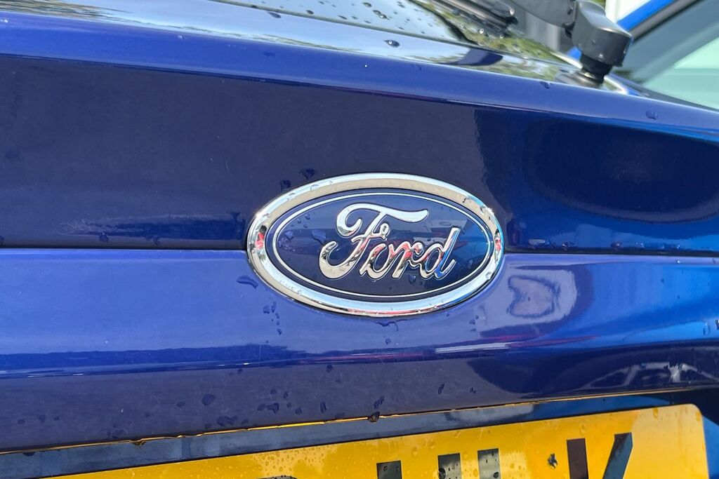 Ford Mondeo Saloon #26