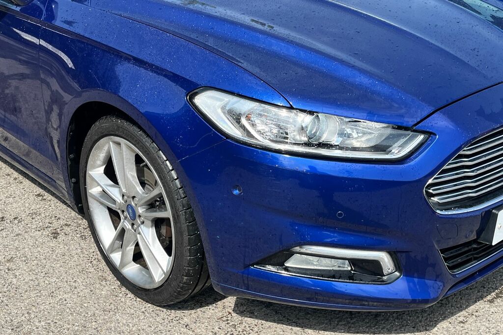 Ford Mondeo Saloon #27