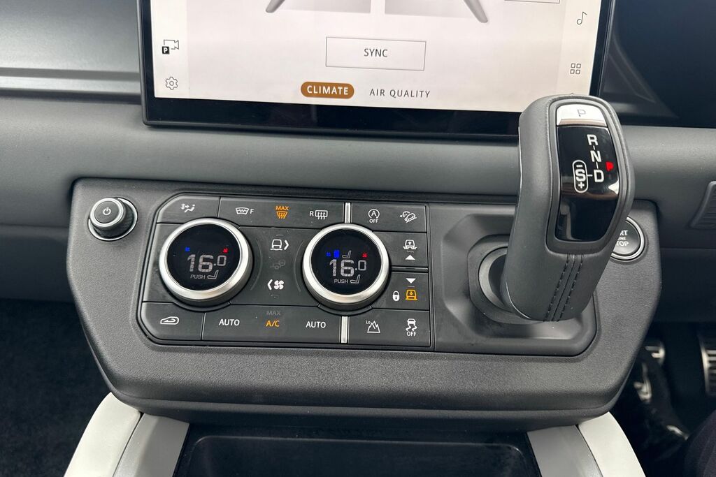 Land Rover Defender 90 X-dynamic Hse Grey #34