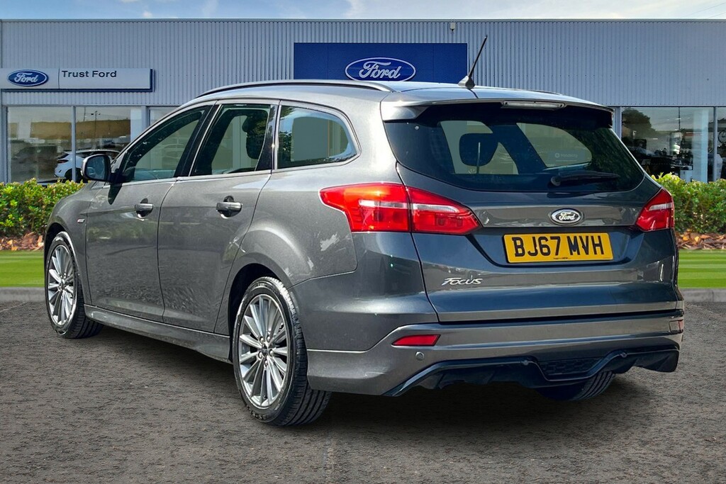 Ford Focus 1.5 Tdci 120 St-line Grey #2