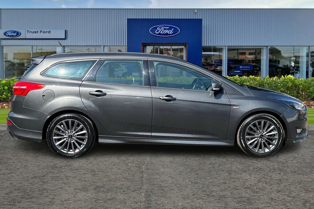 Ford Focus 1.5 Tdci 120 St-line Grey #3