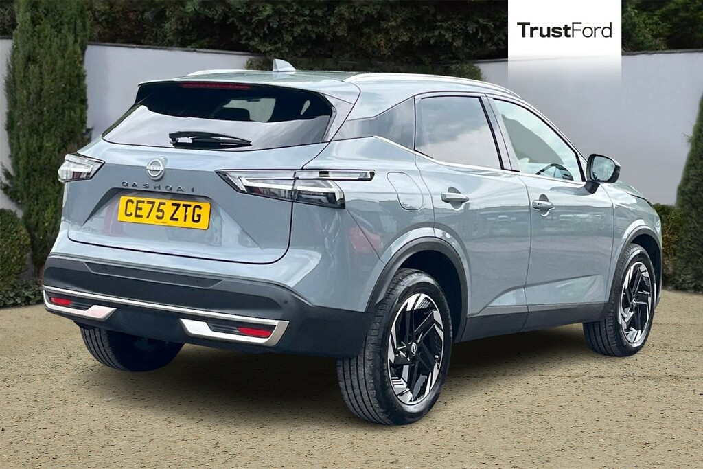 Nissan Qashqai 1.3 Dig-t Mh N-connecta Grey #4