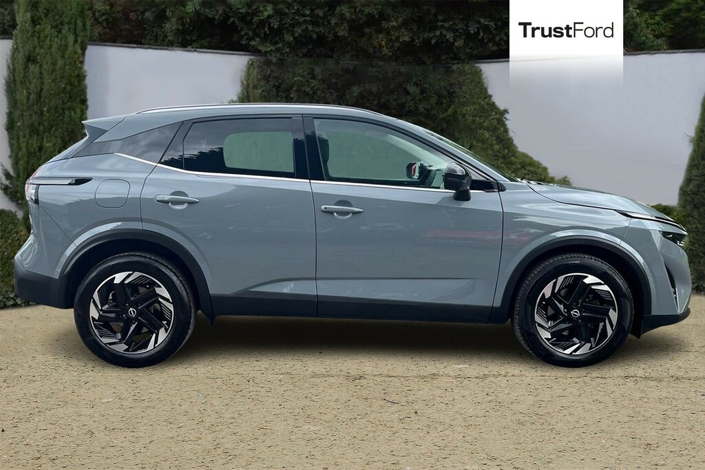 Nissan Qashqai 1.3 Dig-t Mh N-connecta Grey #3