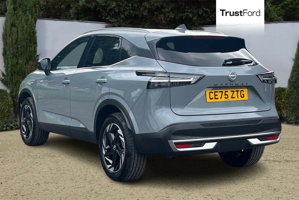 Nissan Qashqai 1.3 Dig-t Mh N-connecta Grey #2
