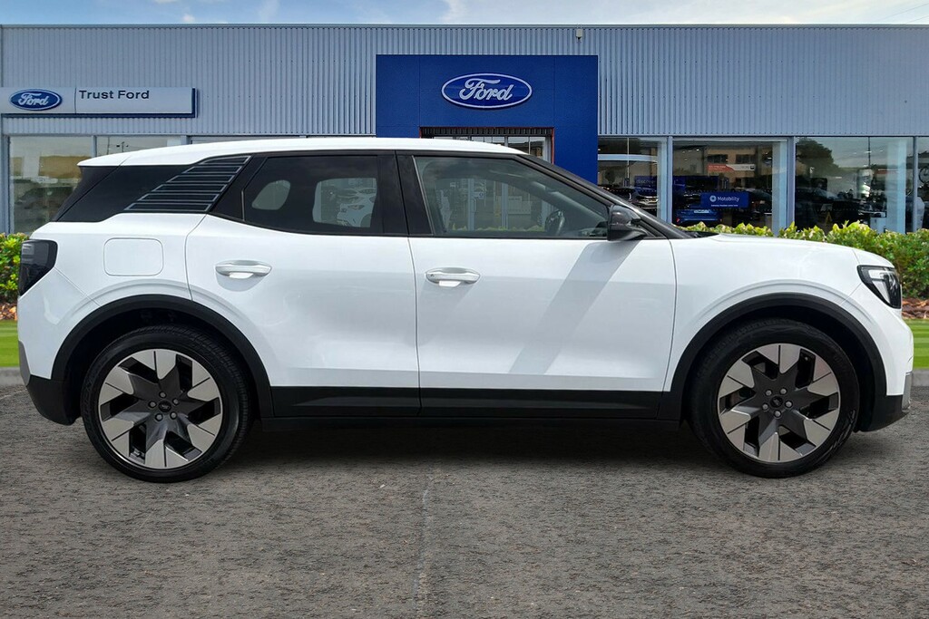 Ford Explorer Extended Range 77Kwh Premium Suv White #3