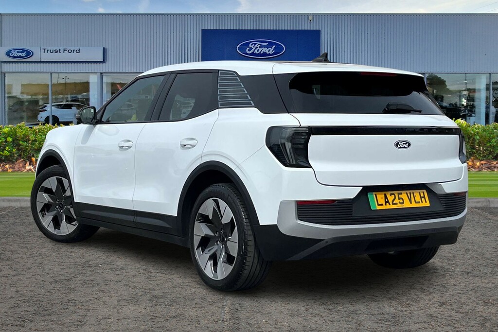 Ford Explorer Extended Range 77Kwh Premium Suv White #2