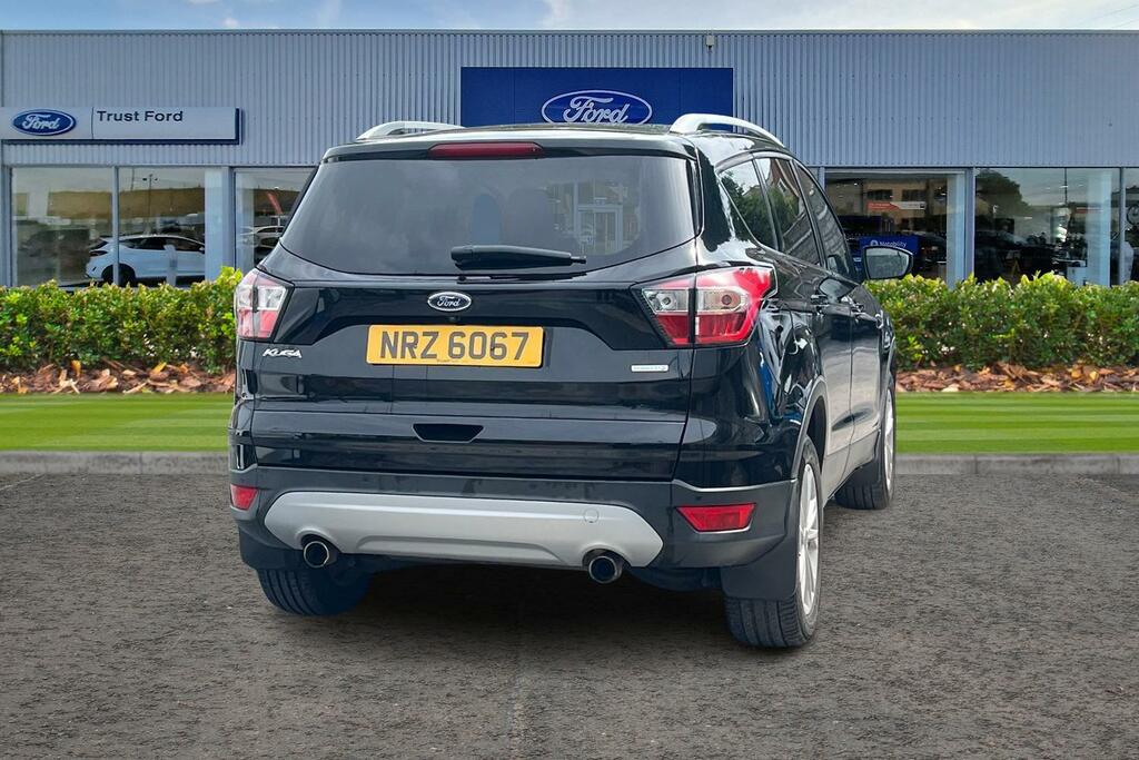 Ford Kuga 1.5 Ecoboost Titanium 2Wd Black #4