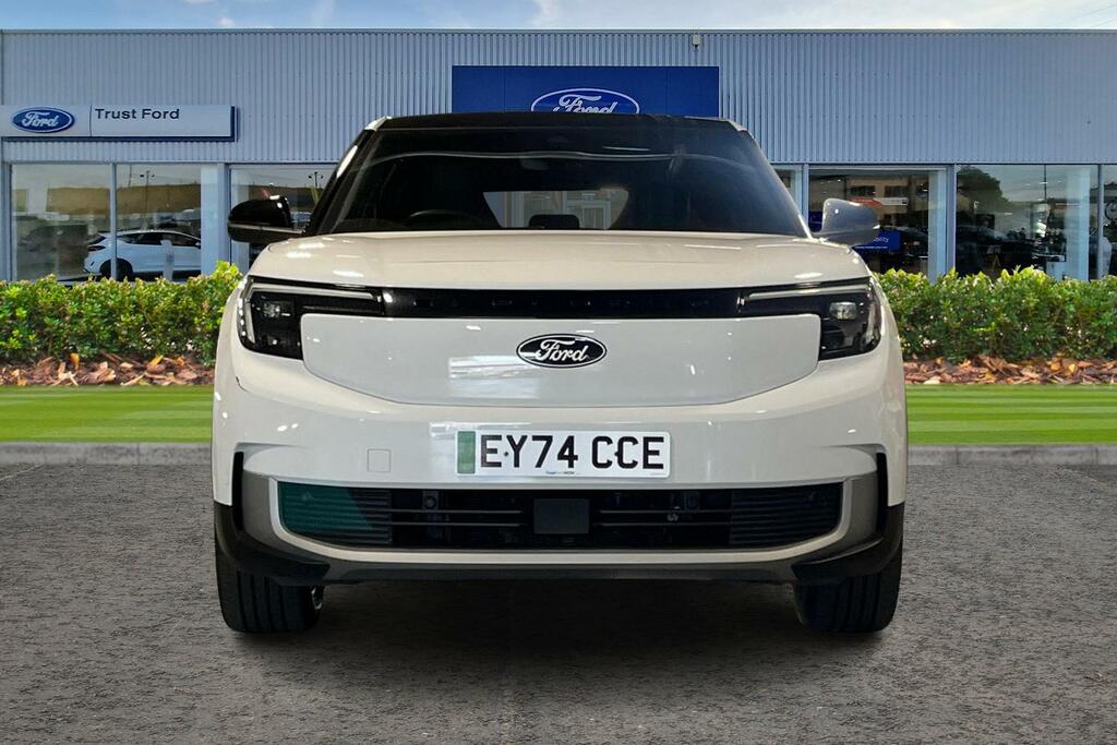 Ford Explorer Extended Range 77Kwh Premium Suv White #6