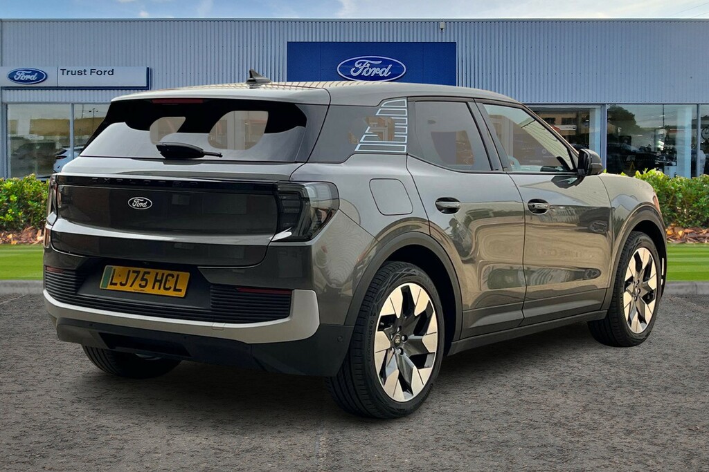 Ford Explorer Extended Range 77Kwh Premium Suv Grey #4