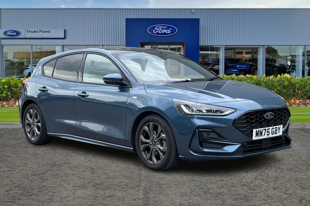 Ford Focus St-line Blue