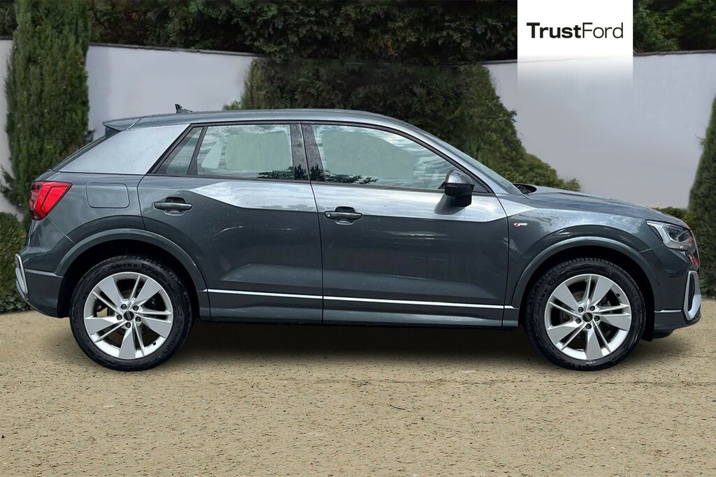 Audi Q2 35 Tfsi S Line S Tronic Grey #3