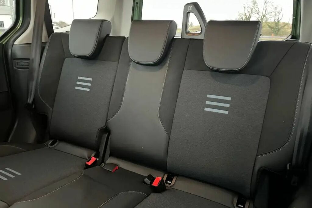 Ford Tourneo Courier 1.0 Ecoboost Active 2025 Green #20