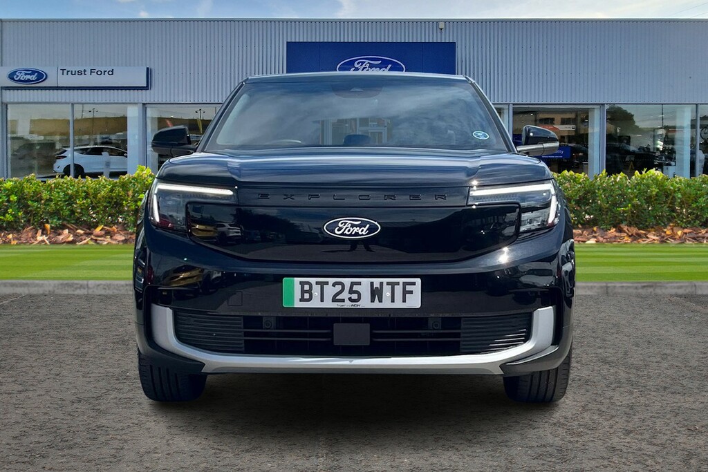 Ford Explorer Extended Range 79Kwh Premium Suv Black #6