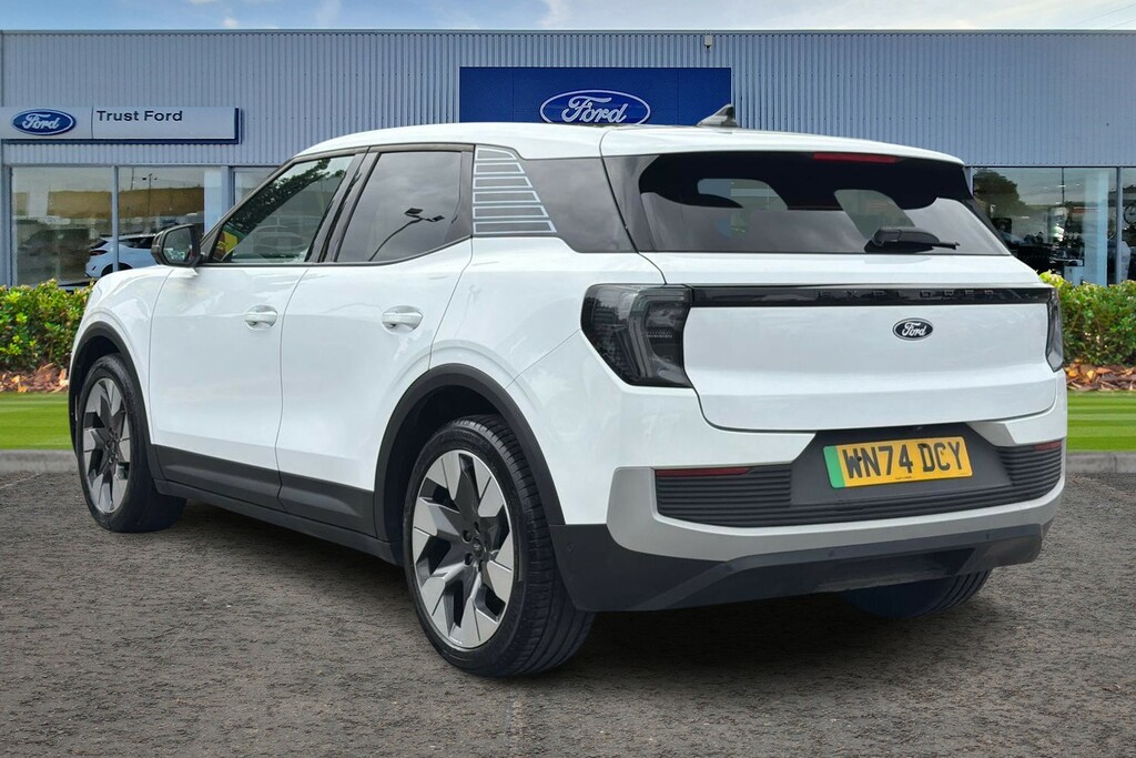 Ford Explorer Extended Range 77Kwh Premium Suv White #2