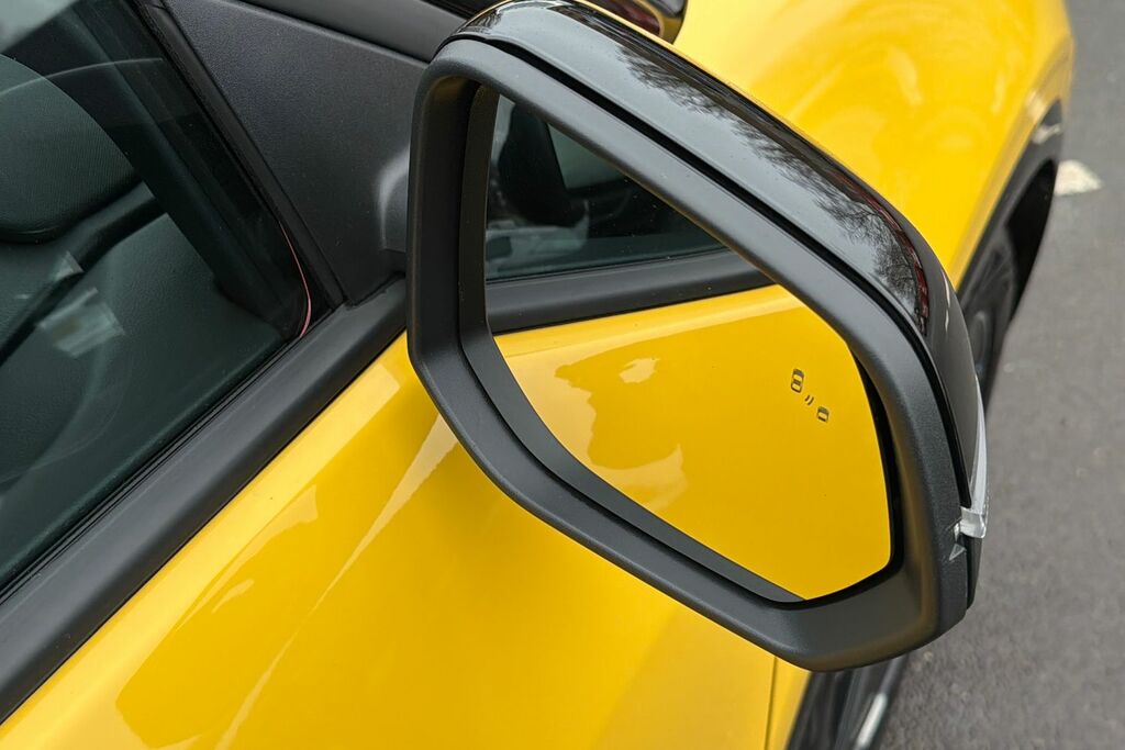Ford Capri 210Kw Premium 77Kwh Yellow #25
