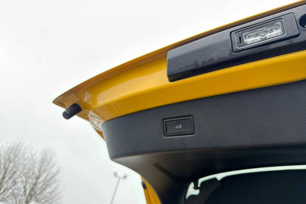 Ford Capri 210Kw Premium 77Kwh Yellow #23