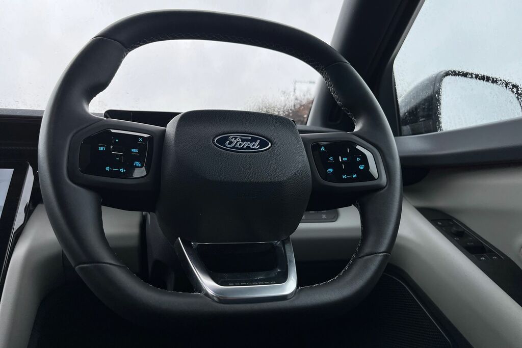 Ford Explorer 210Kw Premium 77Kwh Red #12