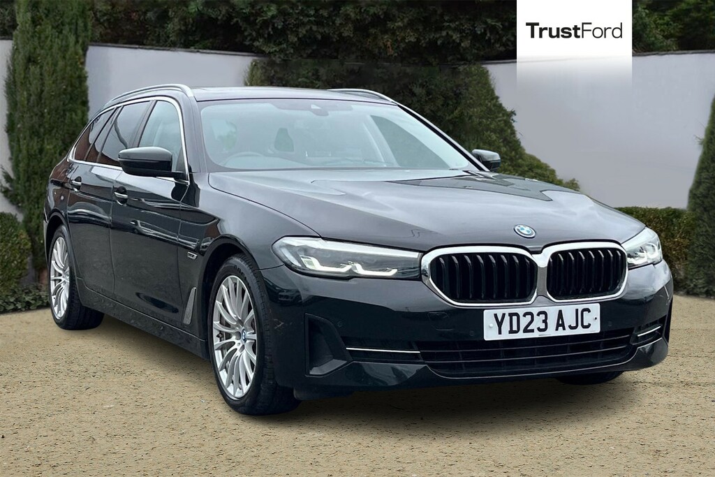 BMW 5 Series 2.0 530E 12Kwh Se Touring Plug-in Hybri Black