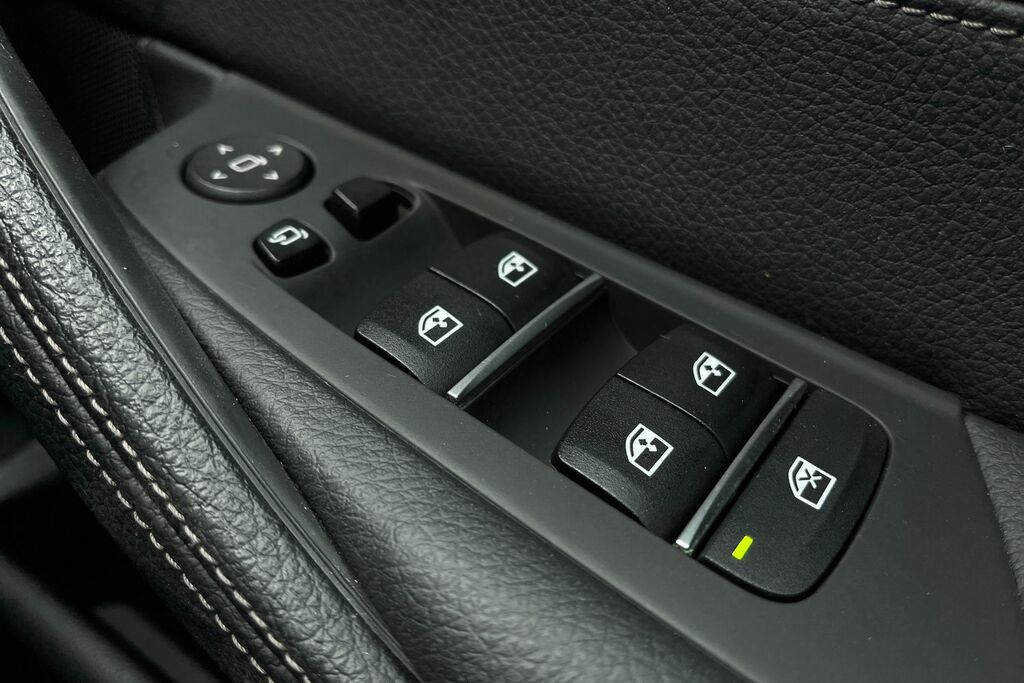 BMW 5 Series M Sport Black #16