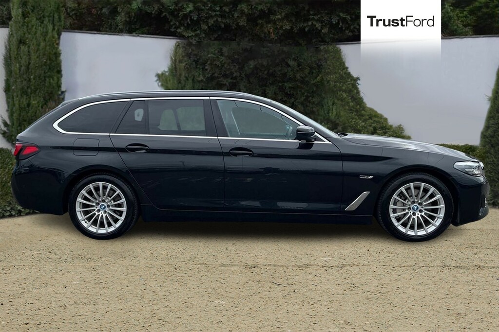 BMW 5 Series 2.0 530E 12Kwh Se Touring Plug-in Hybri Black #3
